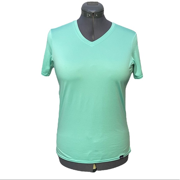 Patagonia Capilene Baselayer Daily Shirt Top Womens Size M Mint Green V-neck S/S - Picture 1 of 5